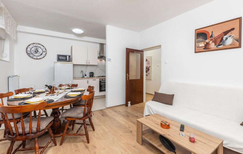 Apartman Nora Mucici エクステリア 写真